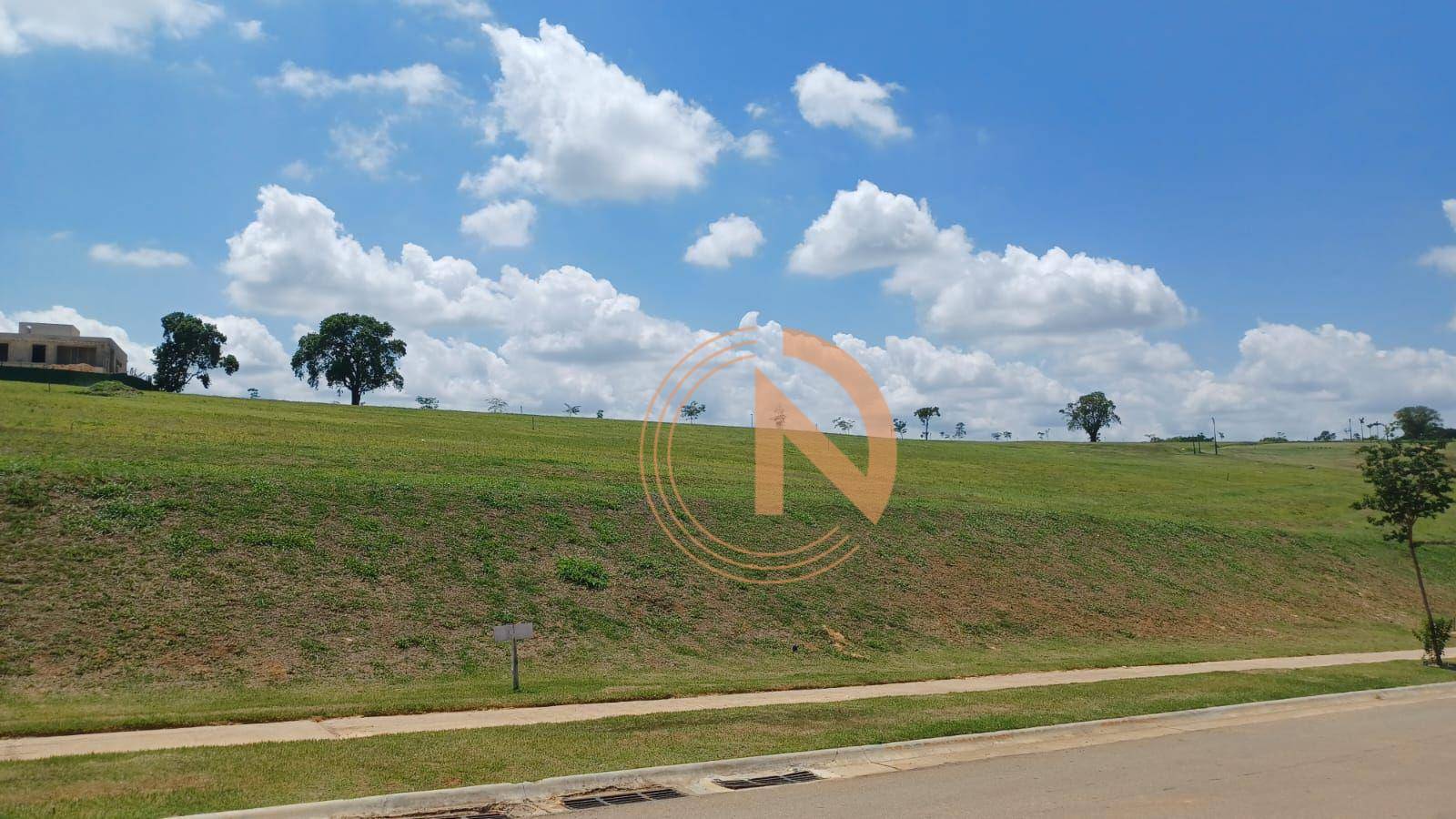 Loteamento e Condomínio, 1250 m² - Foto 1