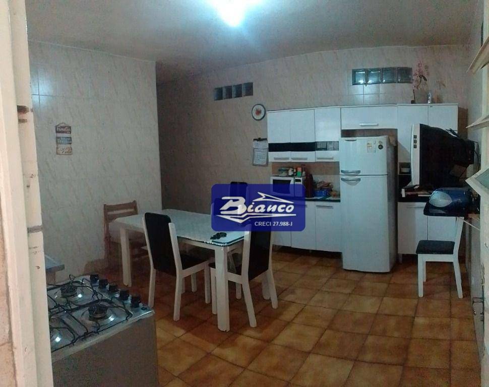 Casa à venda com 3 quartos, 100m² - Foto 4