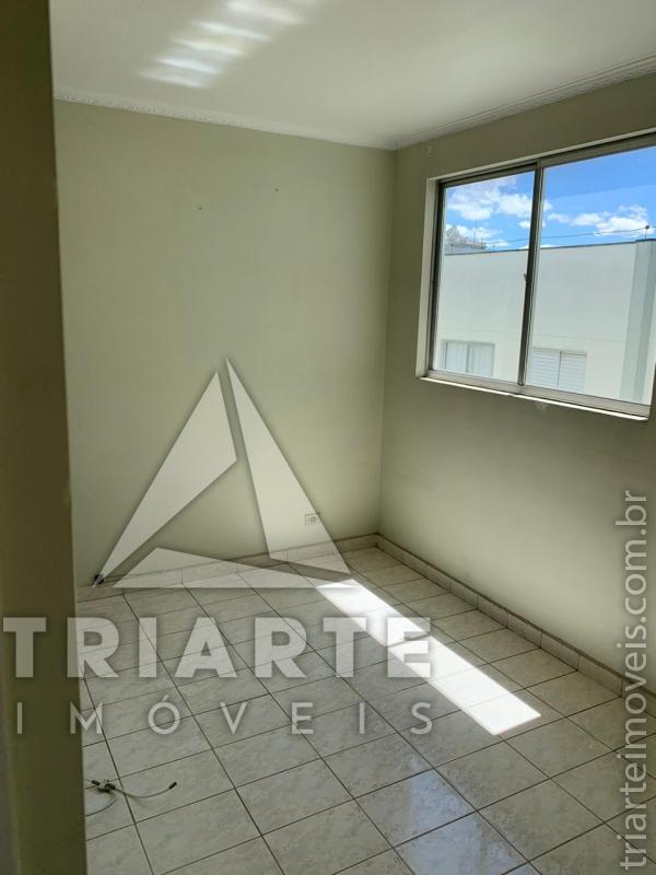 Sobrado à venda com 4 quartos, 243m² - Foto 1