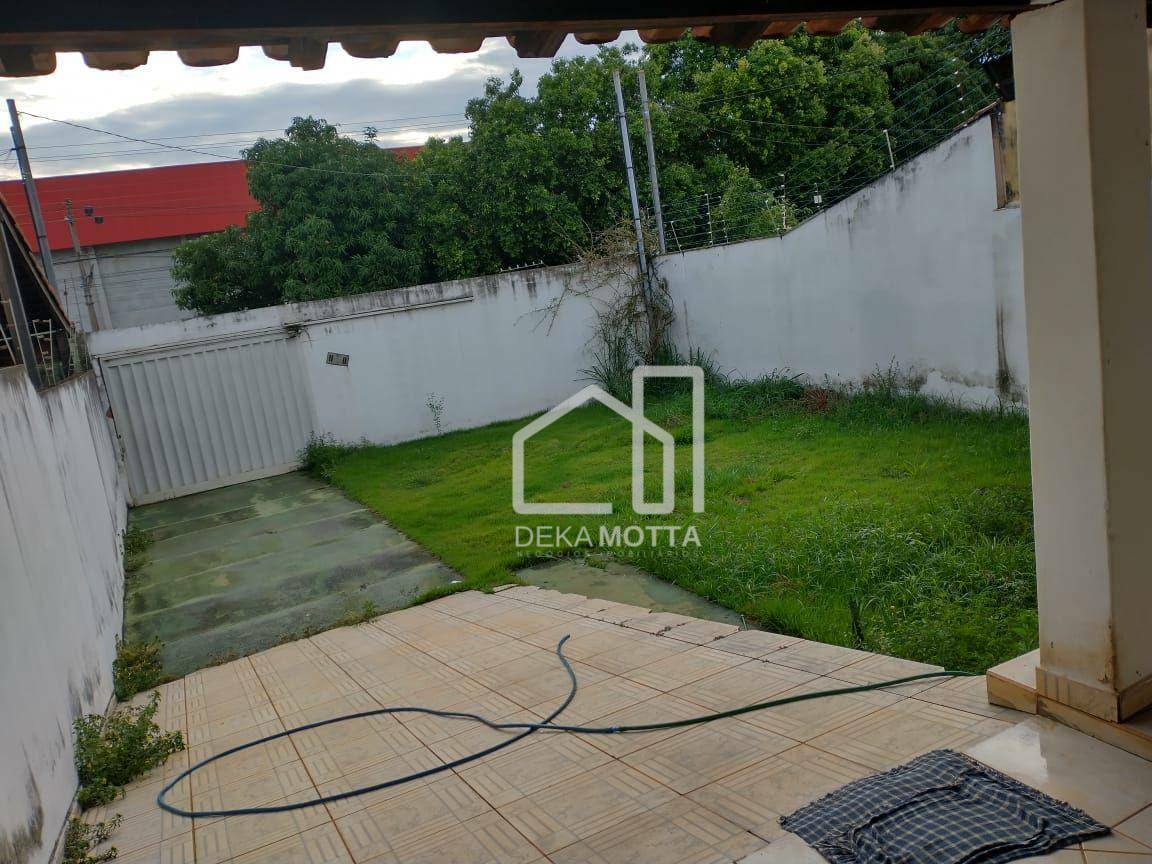 Casa à venda com 2 quartos, 100m² - Foto 3