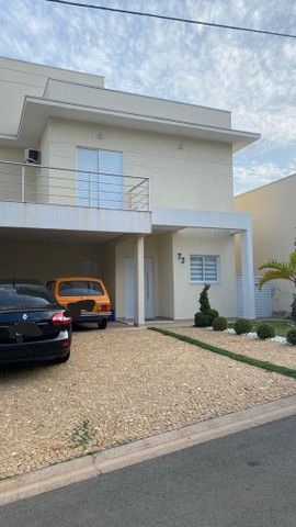 Casa de Condomínio à venda com 3 quartos, 190m² - Foto 1