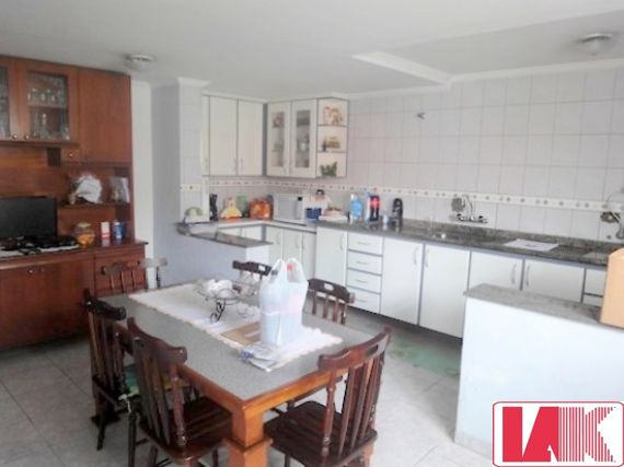 Sobrado à venda com 3 quartos, 132m² - Foto 4