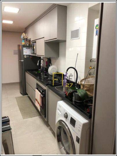 Apartamento à venda com 2 quartos, 60m² - Foto 1