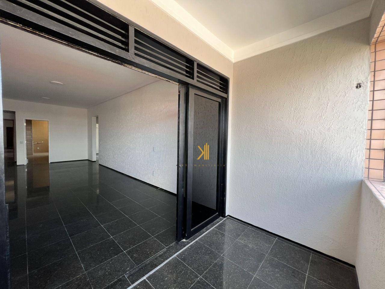 Apartamento à venda com 3 quartos, 122m² - Foto 17