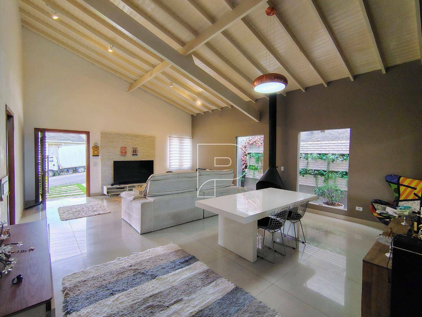 Casa de Condomínio à venda com 3 quartos, 231m² - Foto 5