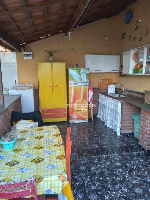 Sobrado à venda e aluguel com 3 quartos, 210m² - Foto 18