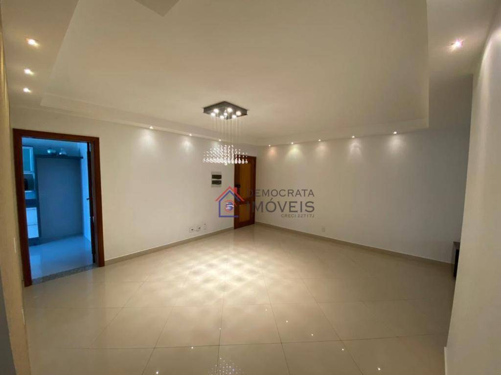 Apartamento à venda com 3 quartos, 106m² - Foto 2