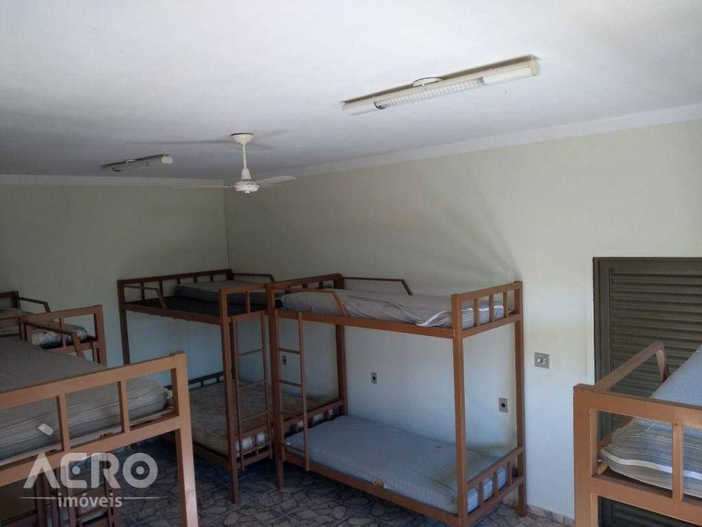 Chácara à venda com 8 quartos, 1000m² - Foto 29