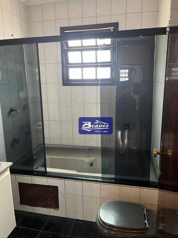 Sobrado à venda com 3 quartos, 232m² - Foto 17