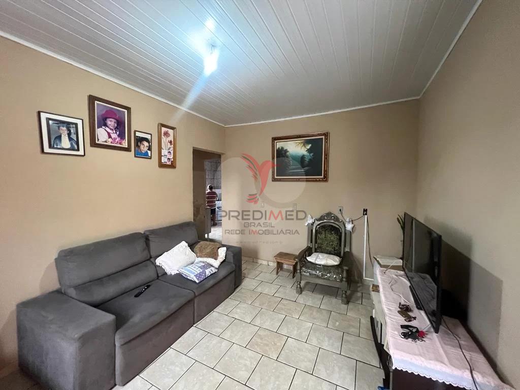 Casa à venda com 2 quartos, 72m² - Foto 1