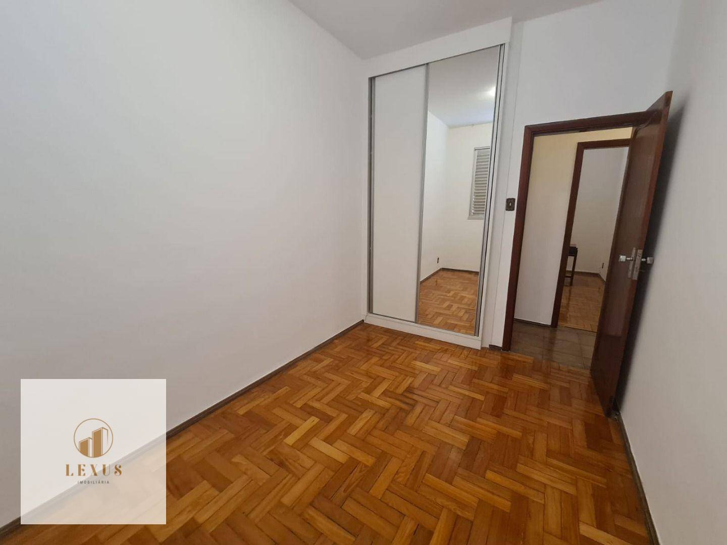 Apartamento à venda com 3 quartos, 136m² - Foto 7