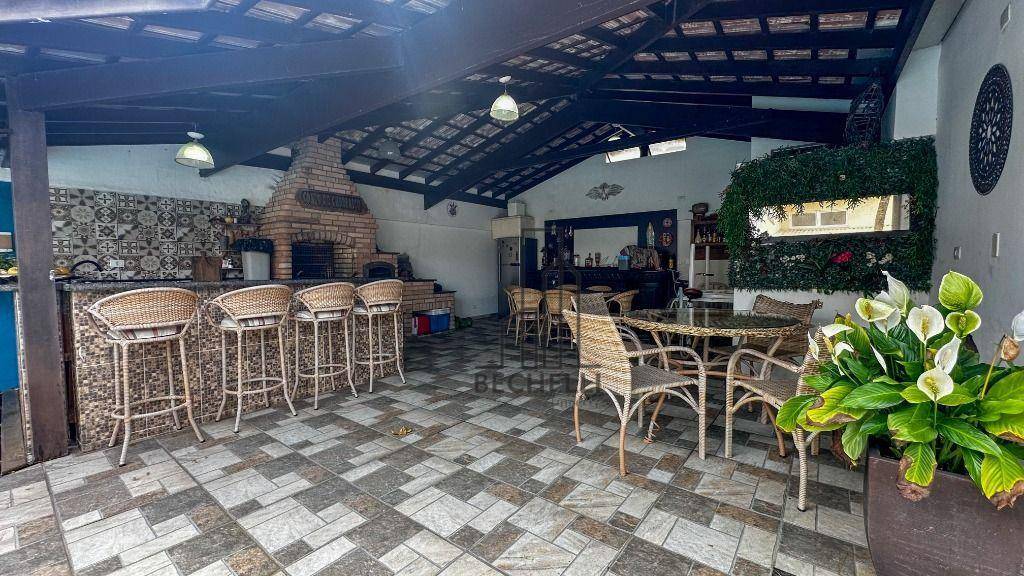 Casa, 6 quartos, 342 m² - Foto 3