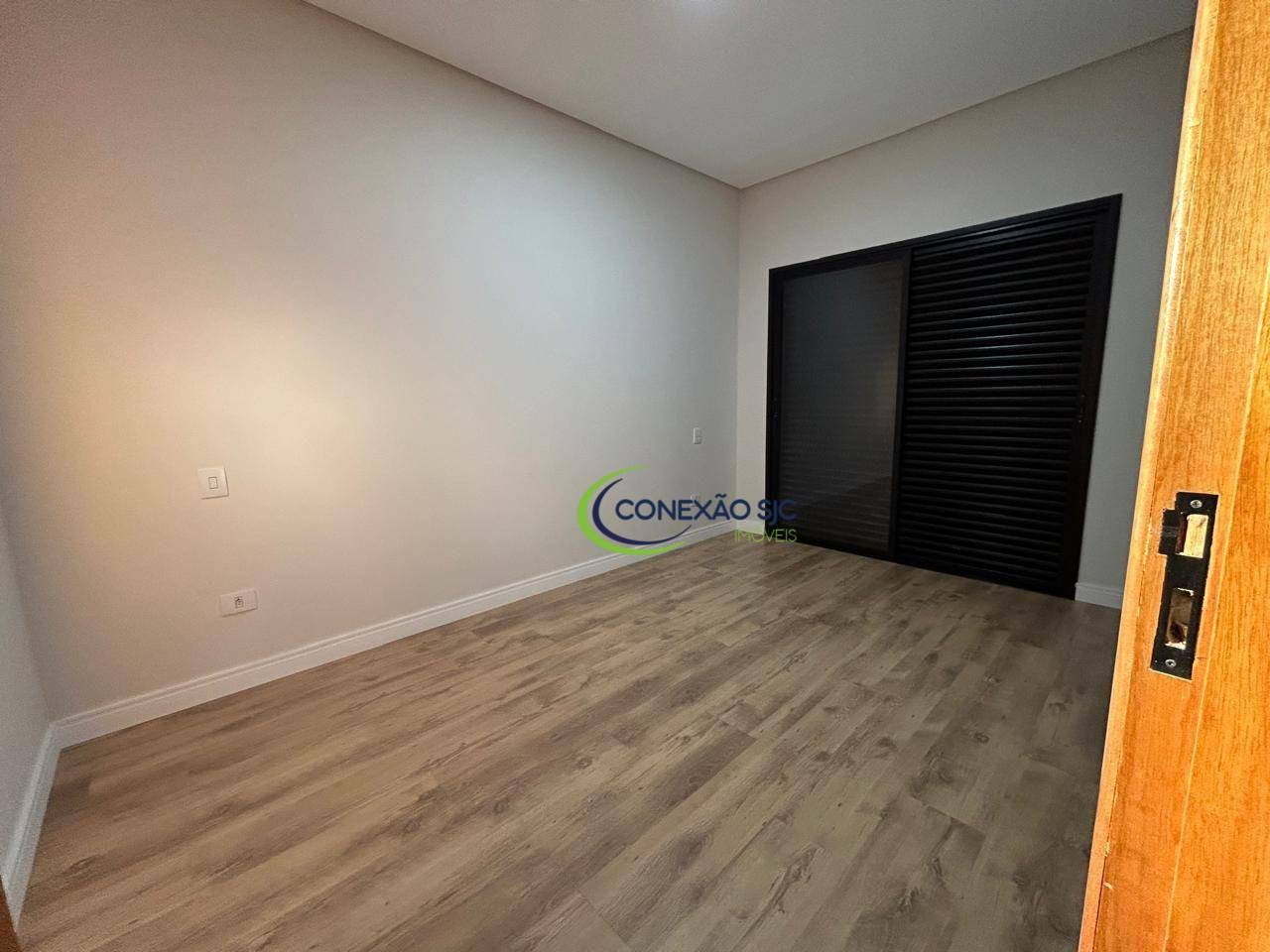 Sobrado à venda e aluguel com 4 quartos, 240m² - Foto 19