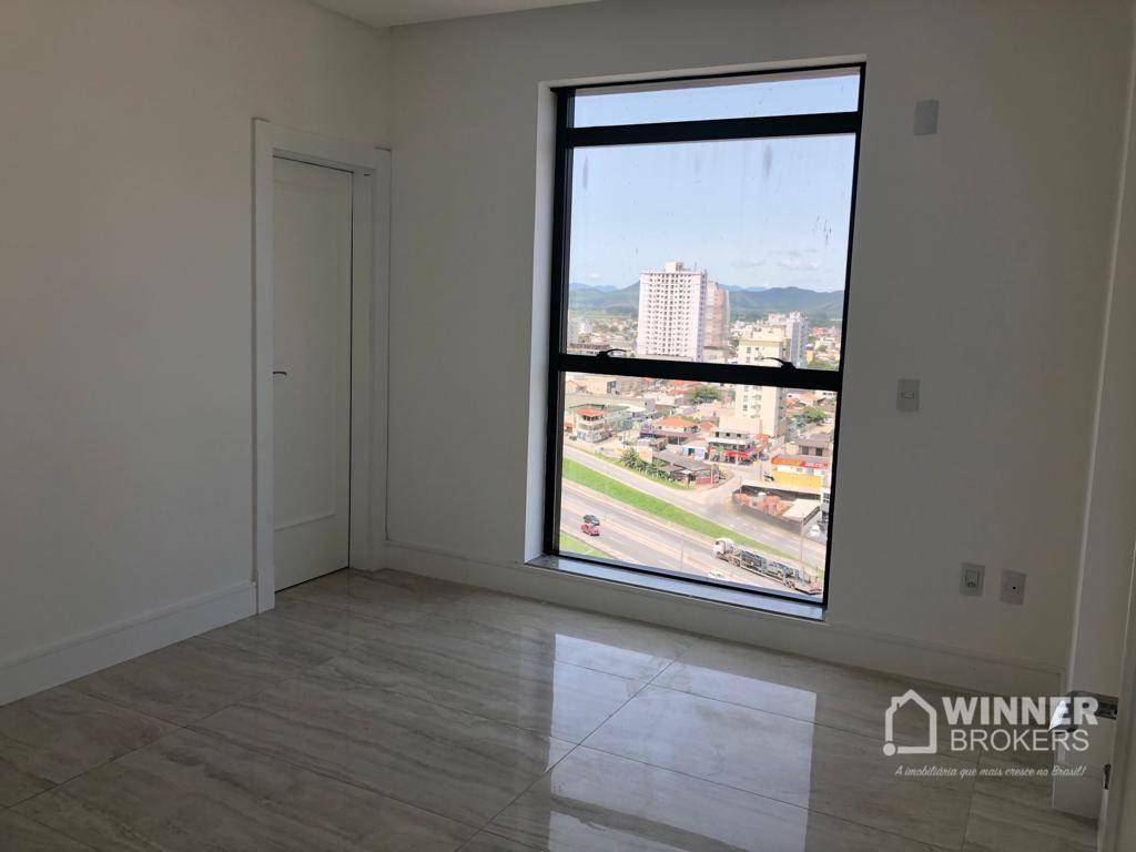 Apartamento à venda com 3 quartos, 127m² - Foto 11