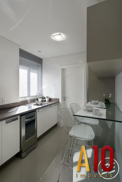 Apartamento à venda com 3 quartos, 142m² - Foto 27