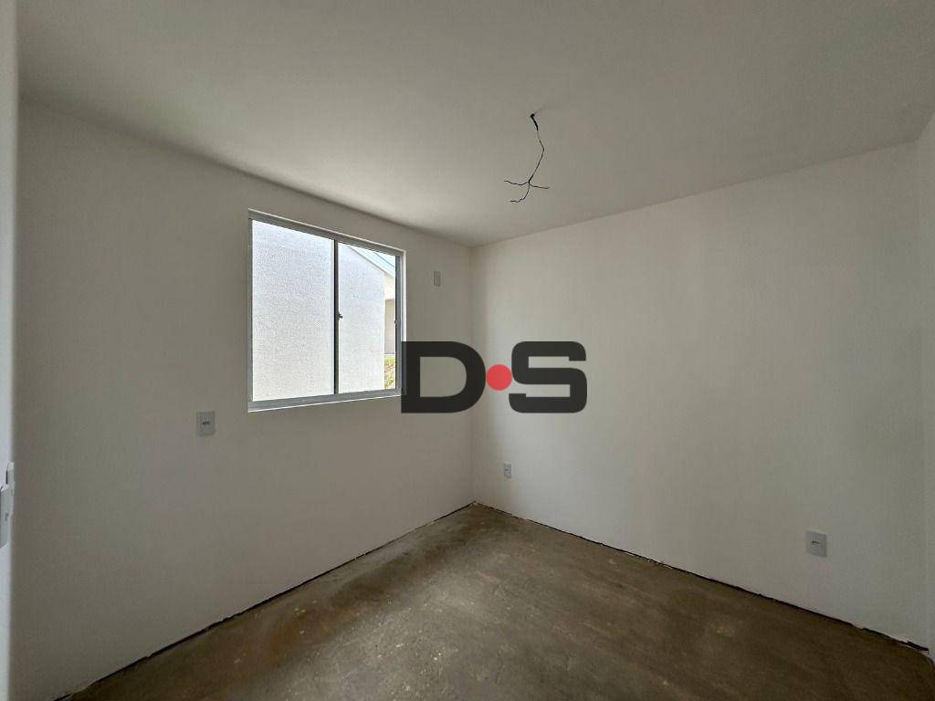Casa à venda com 2 quartos, 43m² - Foto 5