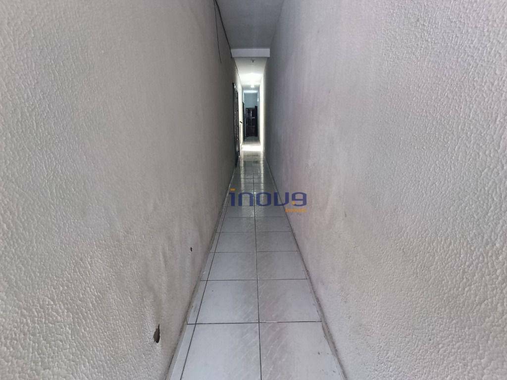 Casa à venda com 8 quartos, 198m² - Foto 10
