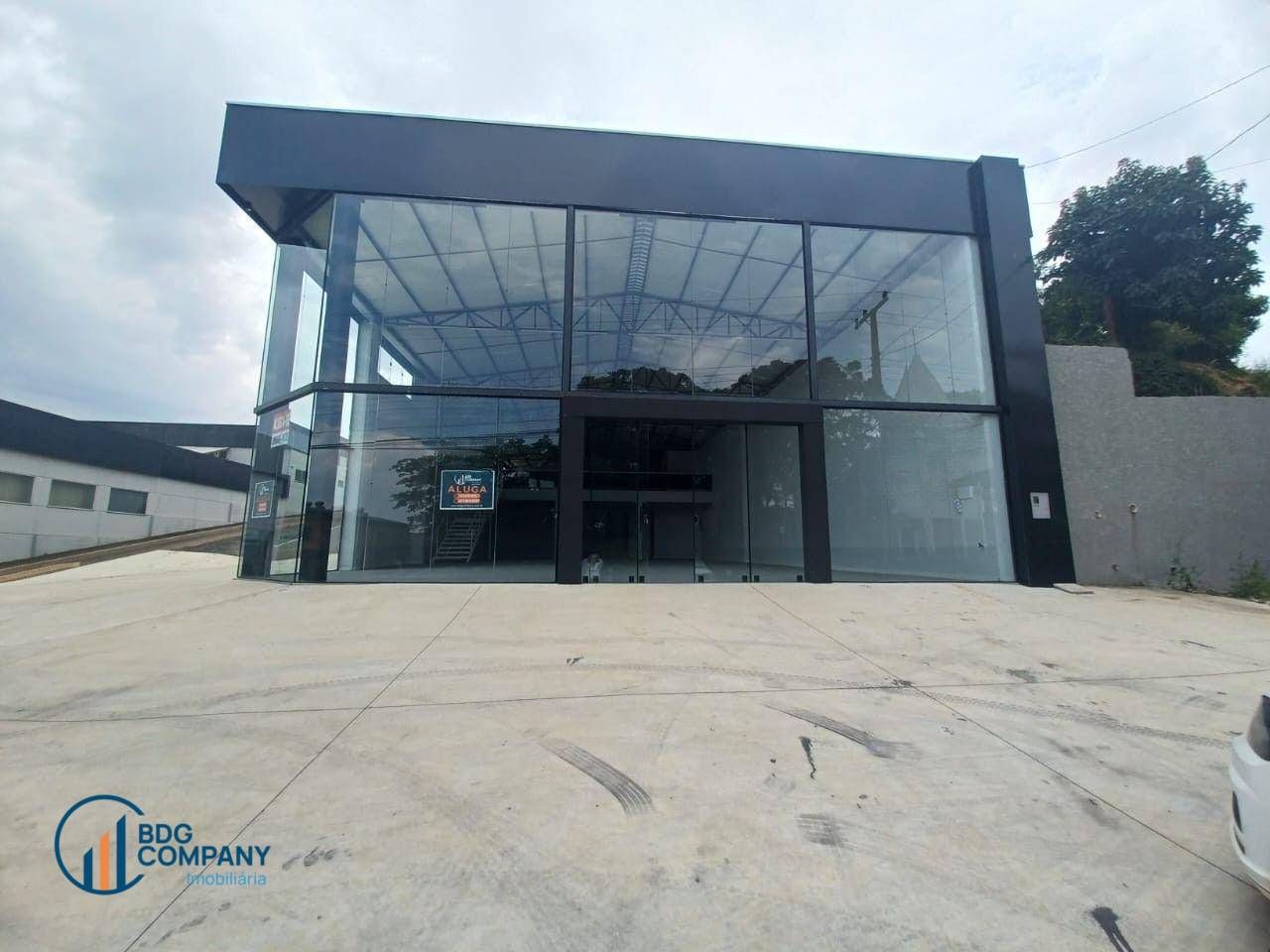 Sala-Conjunto, 450 m² - Foto 1