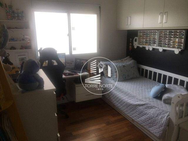 Apartamento à venda com 4 quartos, 233m² - Foto 9