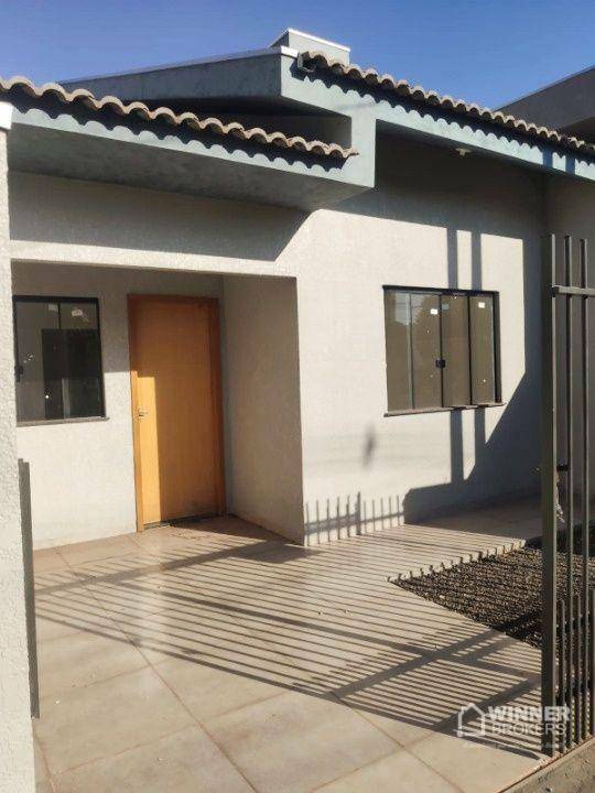 Casa à venda com 2 quartos, 60m² - Foto 2