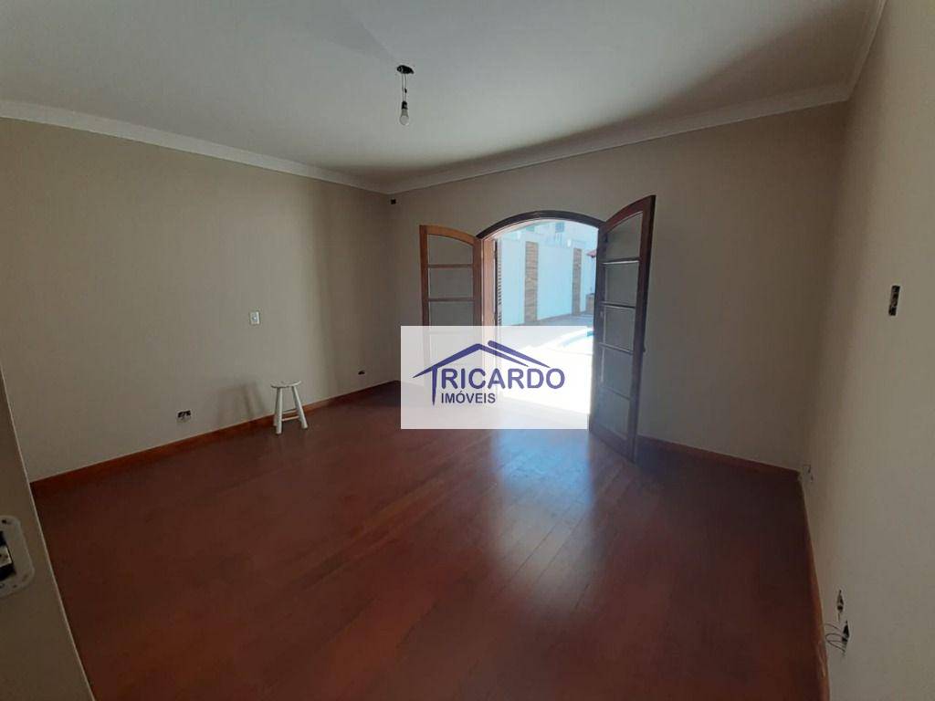 Sobrado à venda com 3 quartos, 300m² - Foto 39