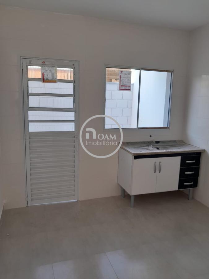 Casa à venda com 2 quartos, 54m² - Foto 2