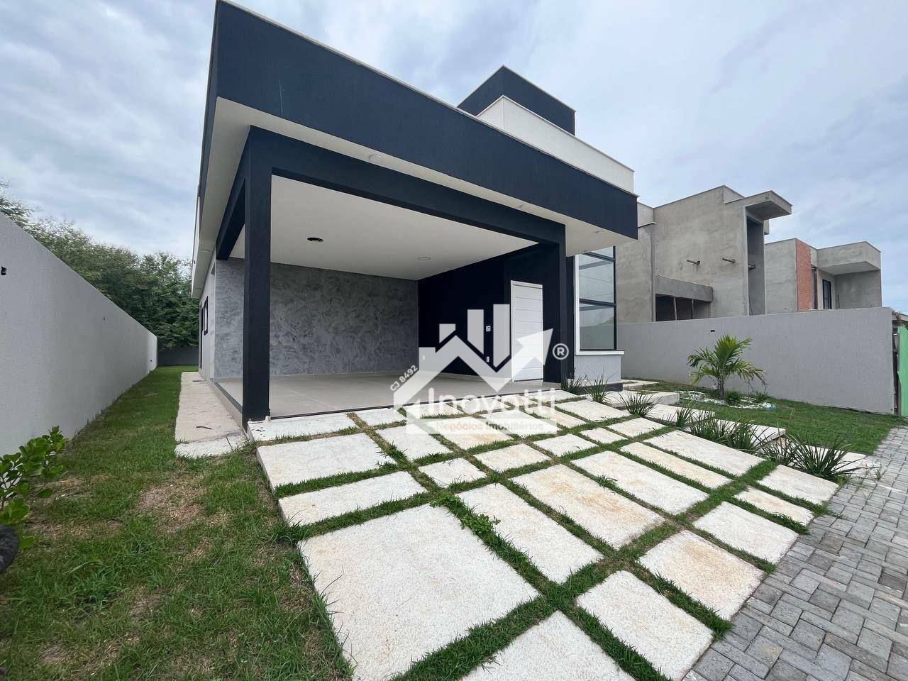 Casa à venda com 3 quartos, 202m² - Foto 2