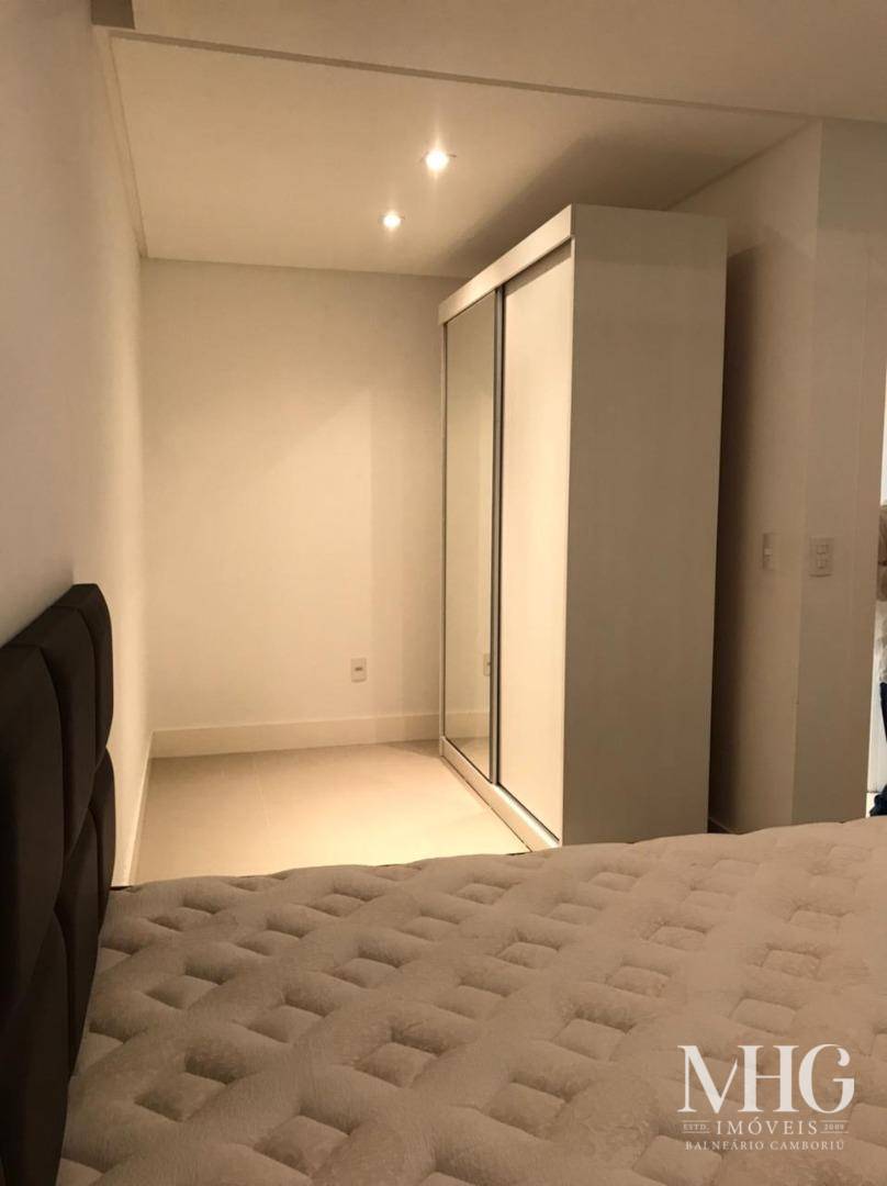 Apartamento à venda com 3 quartos, 145m² - Foto 3