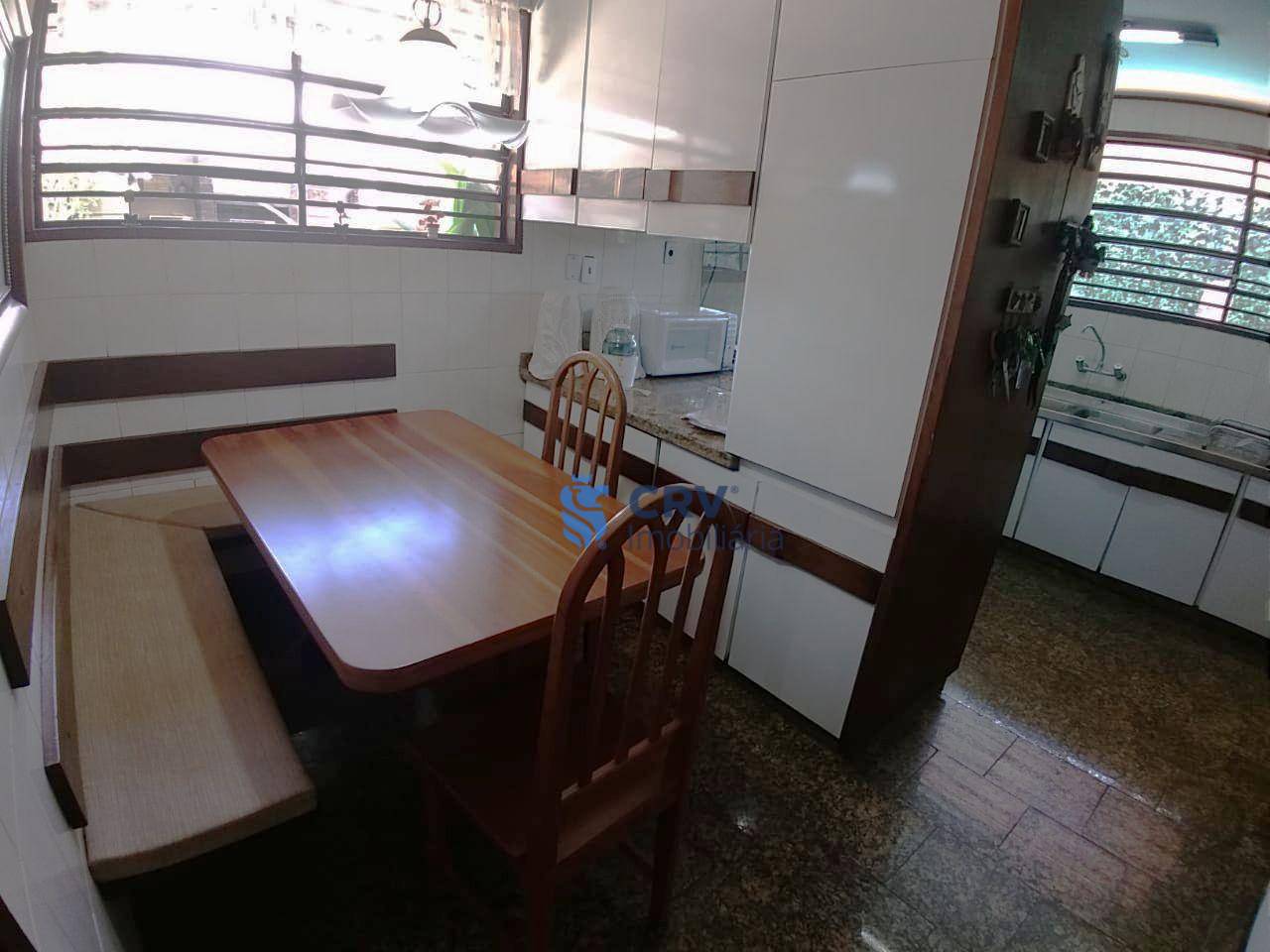 Casa à venda com 4 quartos, 362m² - Foto 10