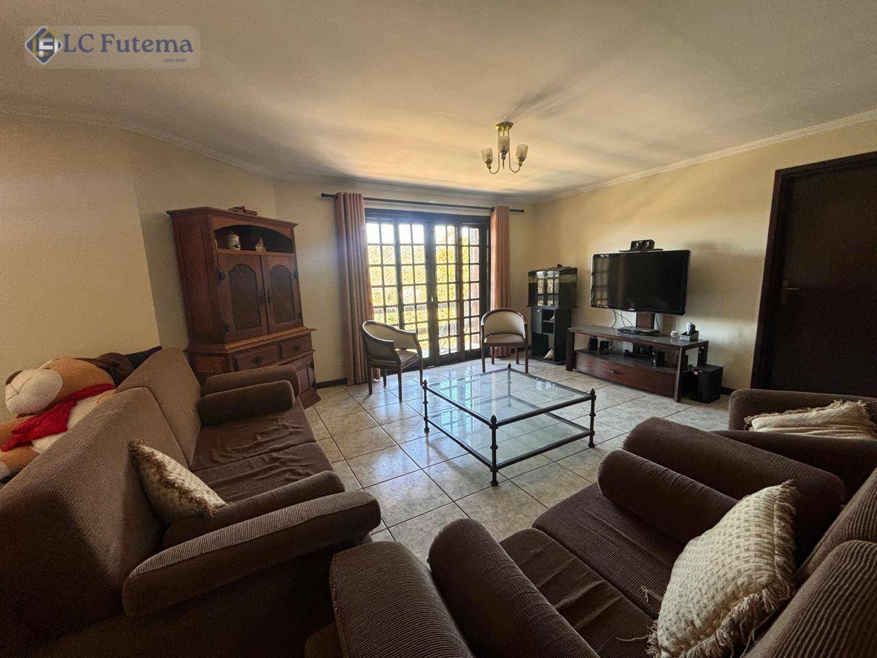 Casa de Condomínio à venda com 4 quartos, 650m² - Foto 2