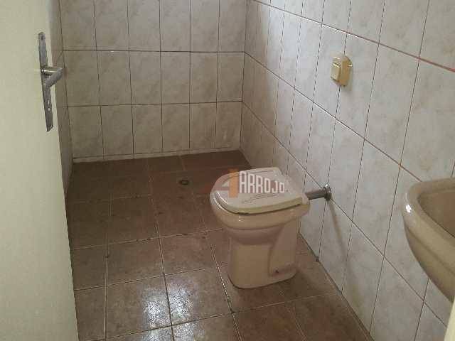 Casa à venda com 1 quarto, 200m² - Foto 14