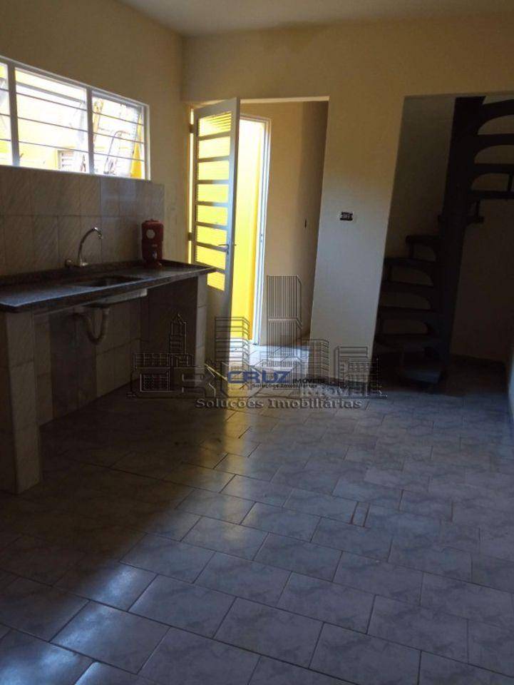 Casa à venda com 3 quartos, 110m² - Foto 16