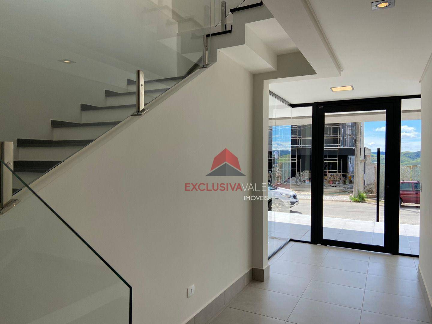 Casa de Condomínio à venda com 4 quartos, 291m² - Foto 4