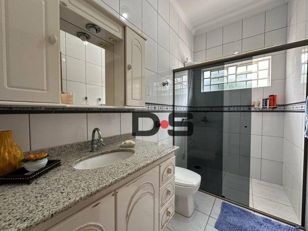 Casa à venda com 3 quartos, 152m² - Foto 8