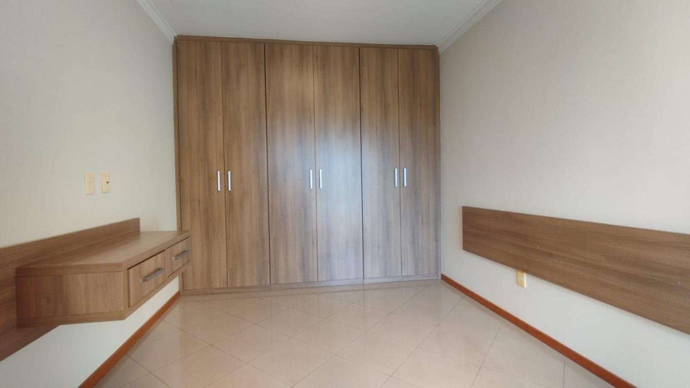 Apartamento para alugar com 2 quartos, 90m² - Foto 26