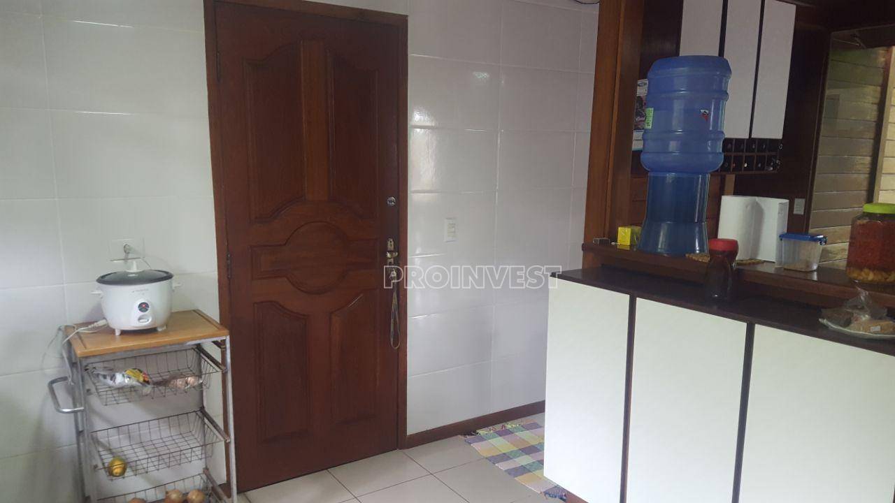 Casa de Condomínio à venda e aluguel com 3 quartos, 250m² - Foto 9