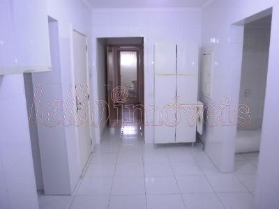 Apartamento para alugar com 3 quartos, 220m² - Foto 17