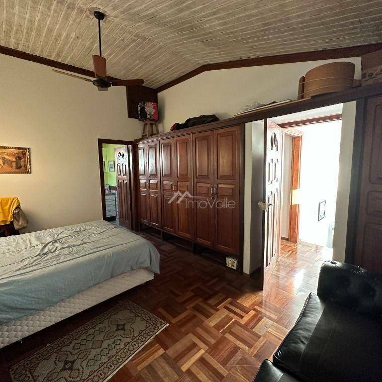 Casa de Condomínio à venda com 3 quartos, 230m² - Foto 35