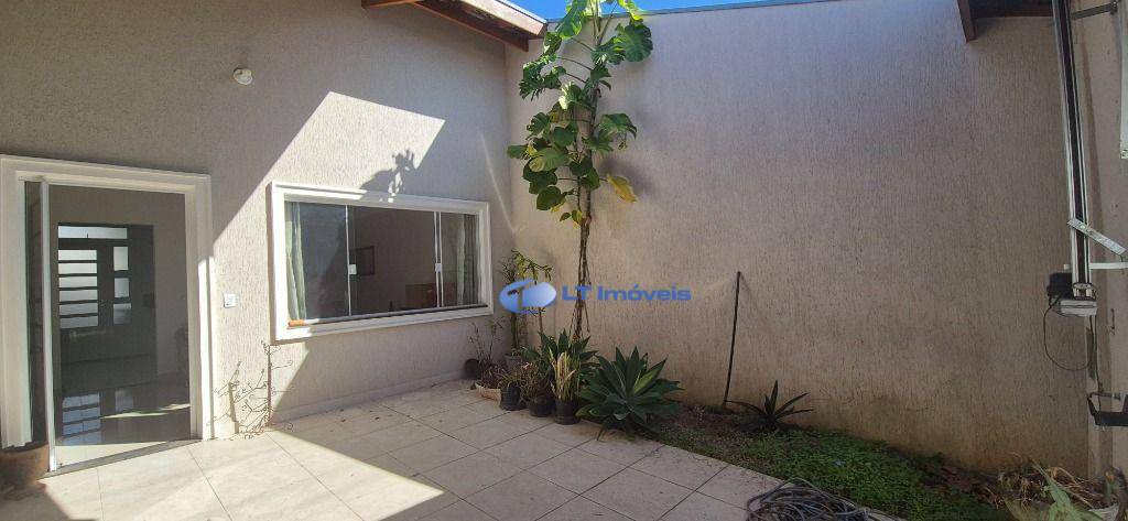 Casa, 3 quartos, 105 m² - Foto 2