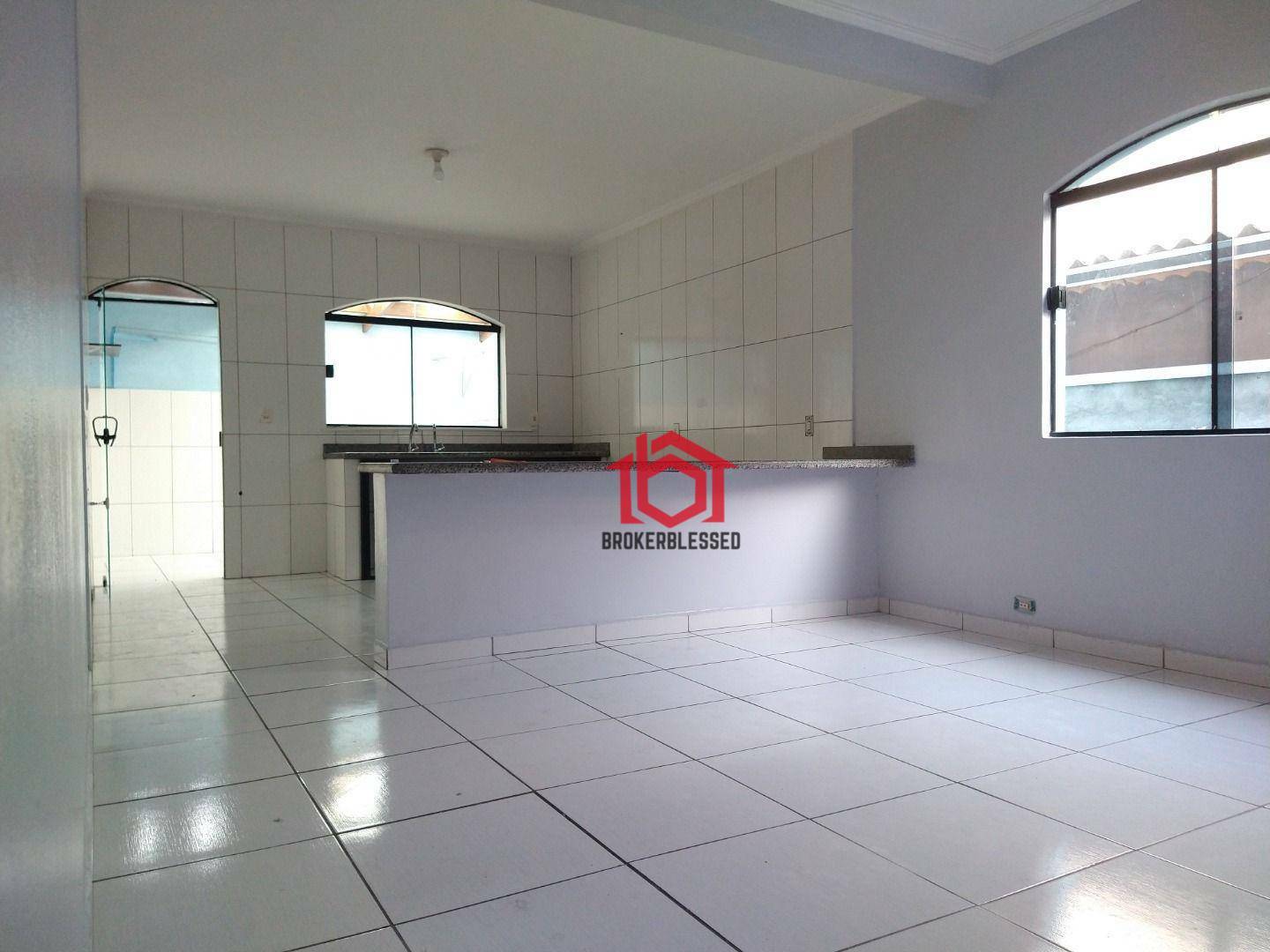 Casa para alugar com 2 quartos, 125M2 - Foto 2