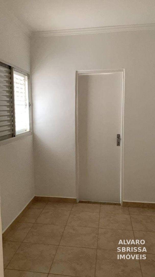 Casa para alugar com 3 quartos, 220m² - Foto 7