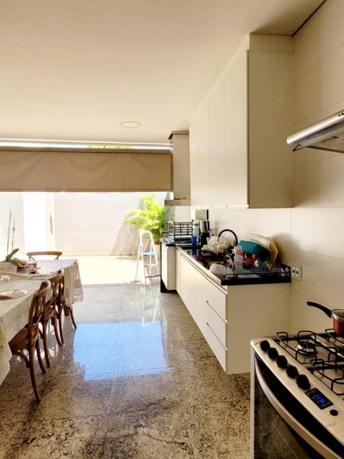 Casa à venda com 3 quartos, 171m² - Foto 1