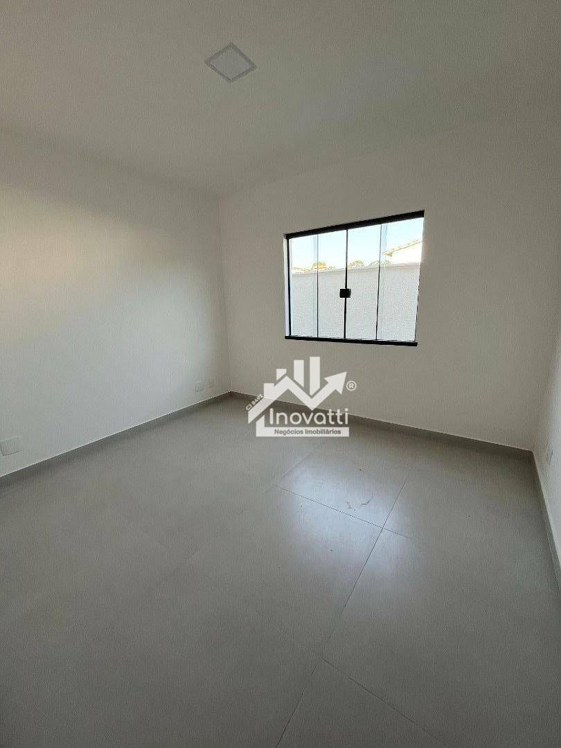 Casa à venda com 3 quartos, 95m² - Foto 4