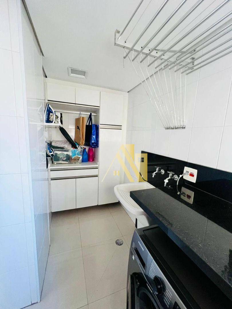 Apartamento à venda com 3 quartos, 128m² - Foto 11