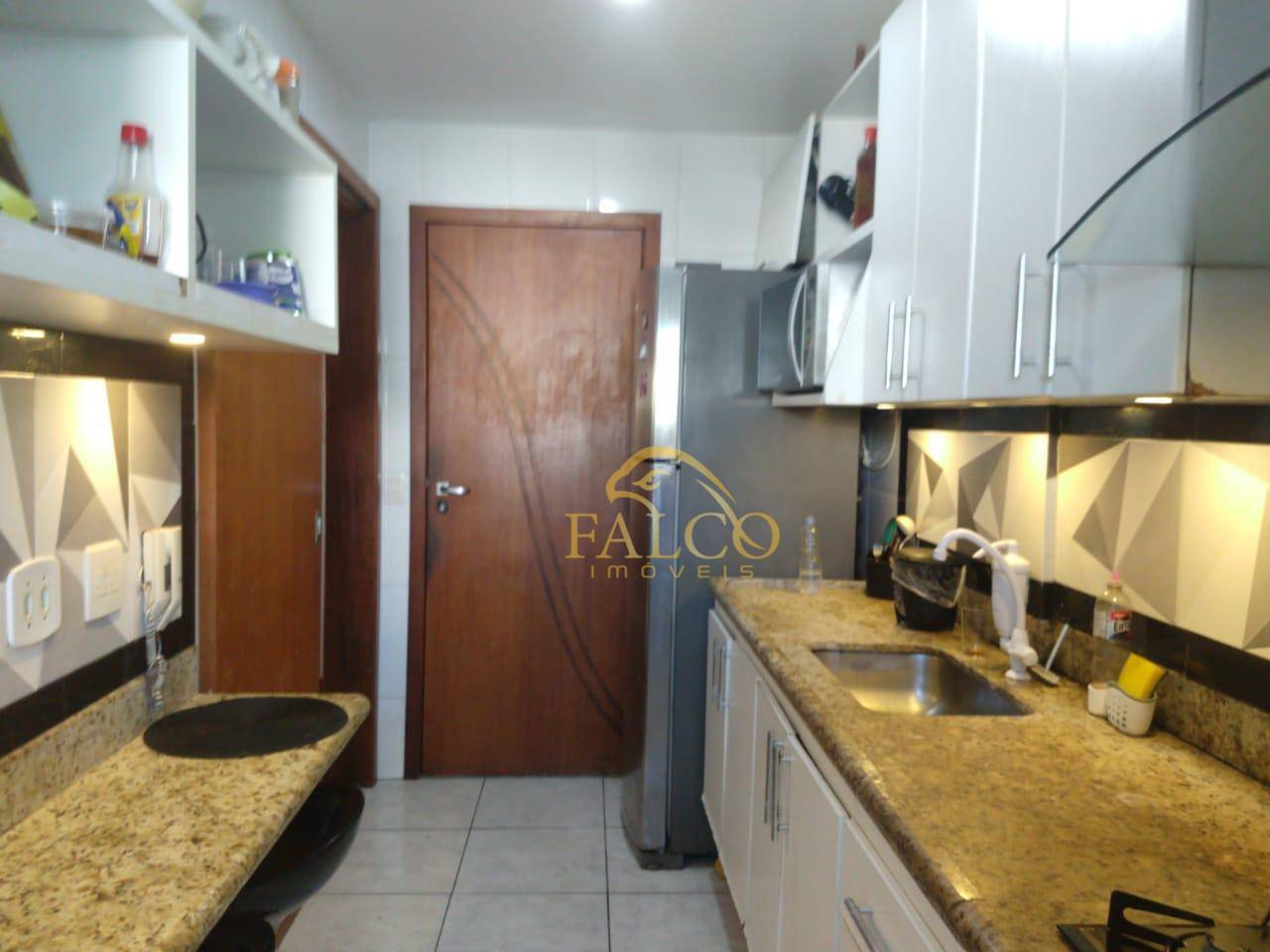 Apartamento à venda com 3 quartos, 128m² - Foto 4