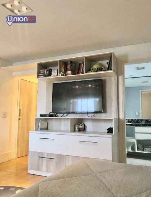 Apartamento à venda com 4 quartos, 211m² - Foto 5