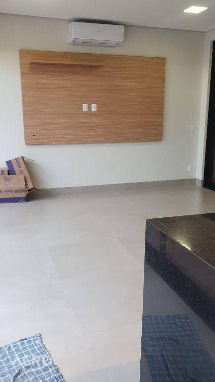 Casa de Condomínio à venda com 3 quartos, 240m² - Foto 3