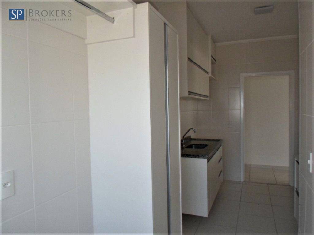 Apartamento para alugar com 2 quartos, 68m² - Foto 8