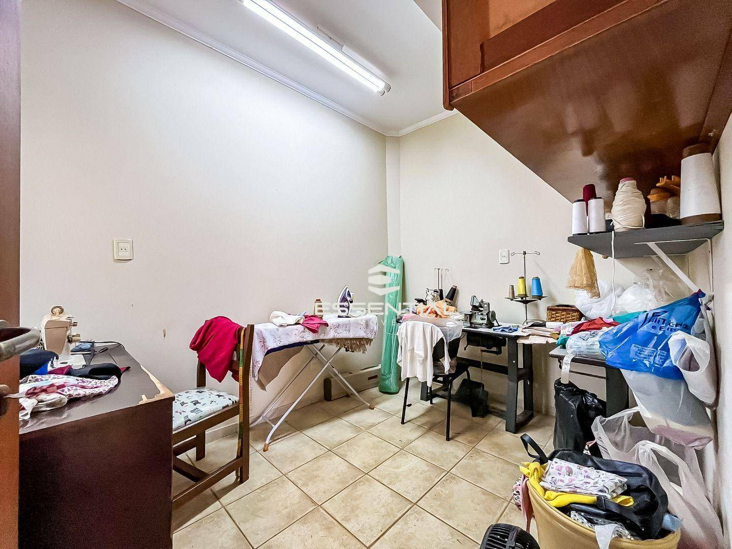 Casa de Condomínio à venda com 5 quartos, 420m² - Foto 1