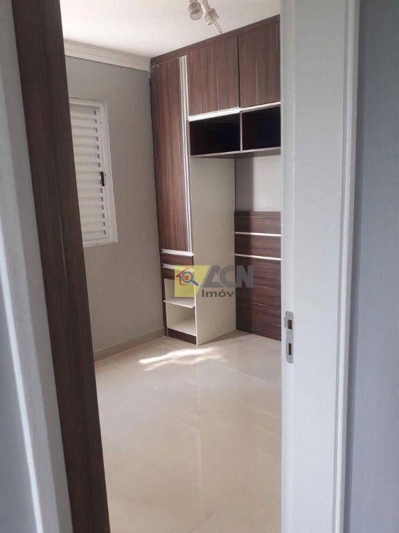 Apartamento à venda com 3 quartos, 70m² - Foto 11